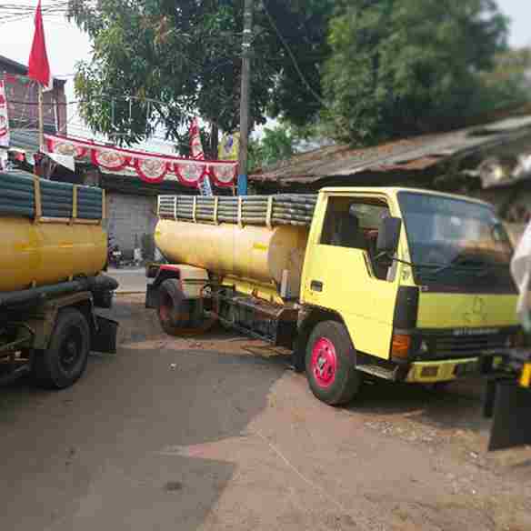 Armada Sedot WC